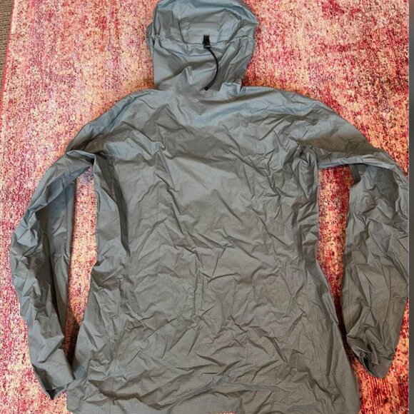 Arc’teryx Alpha SL GORETEX Anorak - Picture 4 of 4